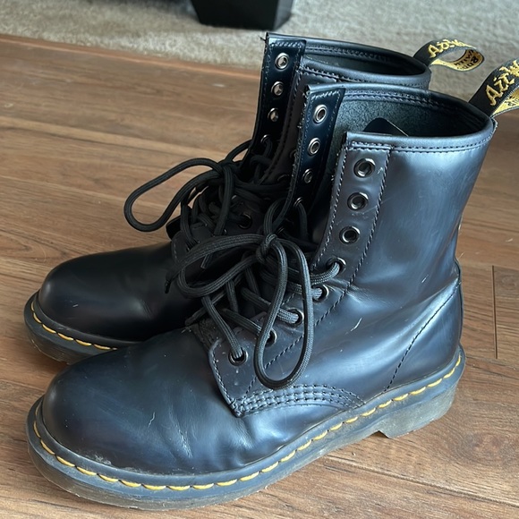 Doc Martens 1460 smooth leather lace up boots - Picture 5 of 7